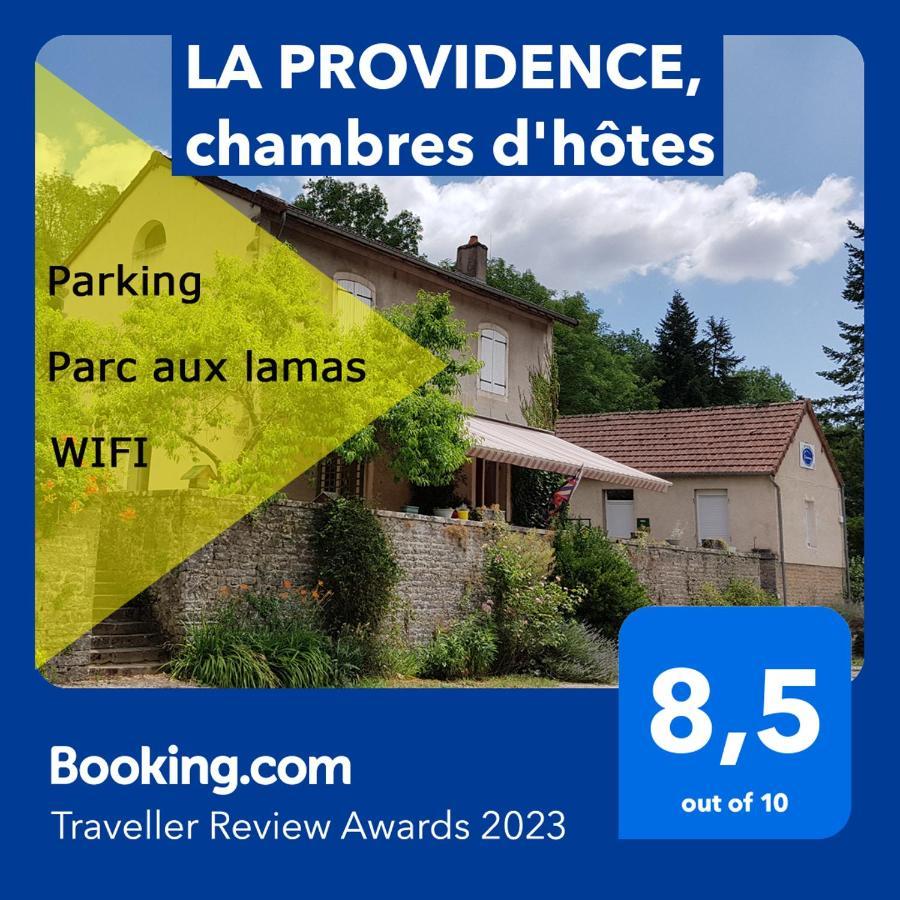 La Providence, Chambres D'Hotes Saint-Sernin-du-Plain Экстерьер фото